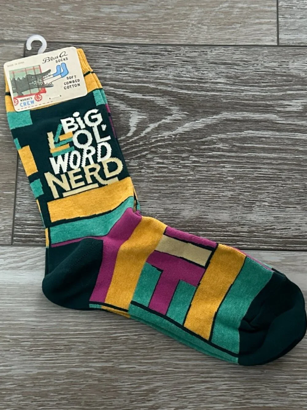 NWT Blue Q Woman's Crew Socks Colorful & Adorable